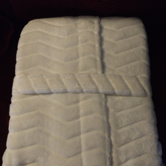 Luxury Bathrobe One size fits all - Picture 3 of 5